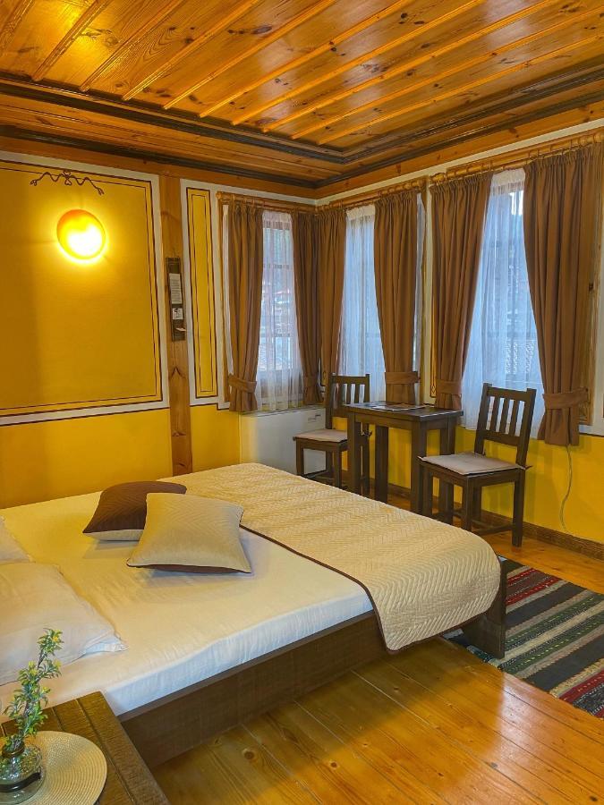 Guest Rooms Colorit Koprivstica Kültér fotó