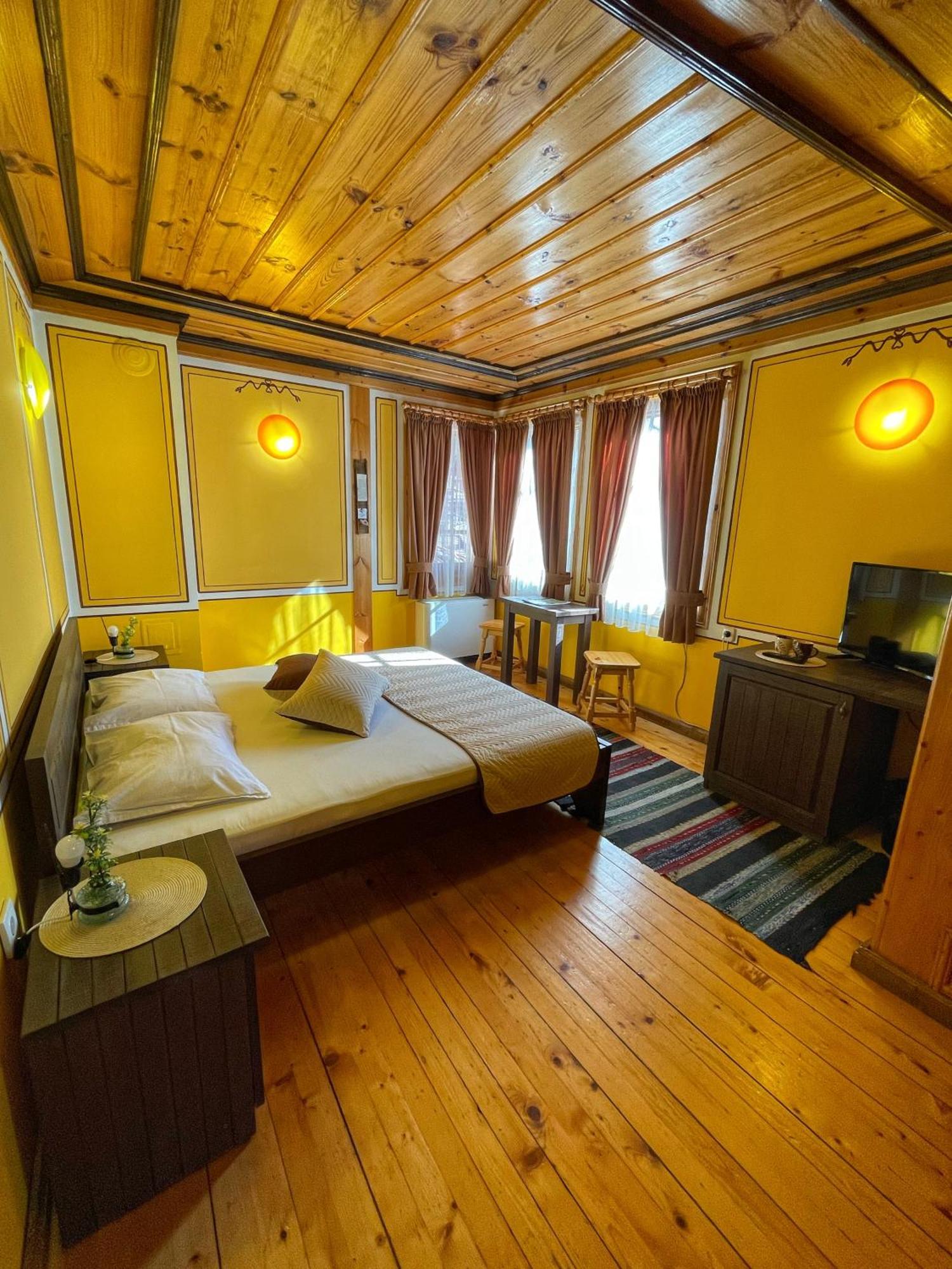 Guest Rooms Colorit Koprivstica Kültér fotó