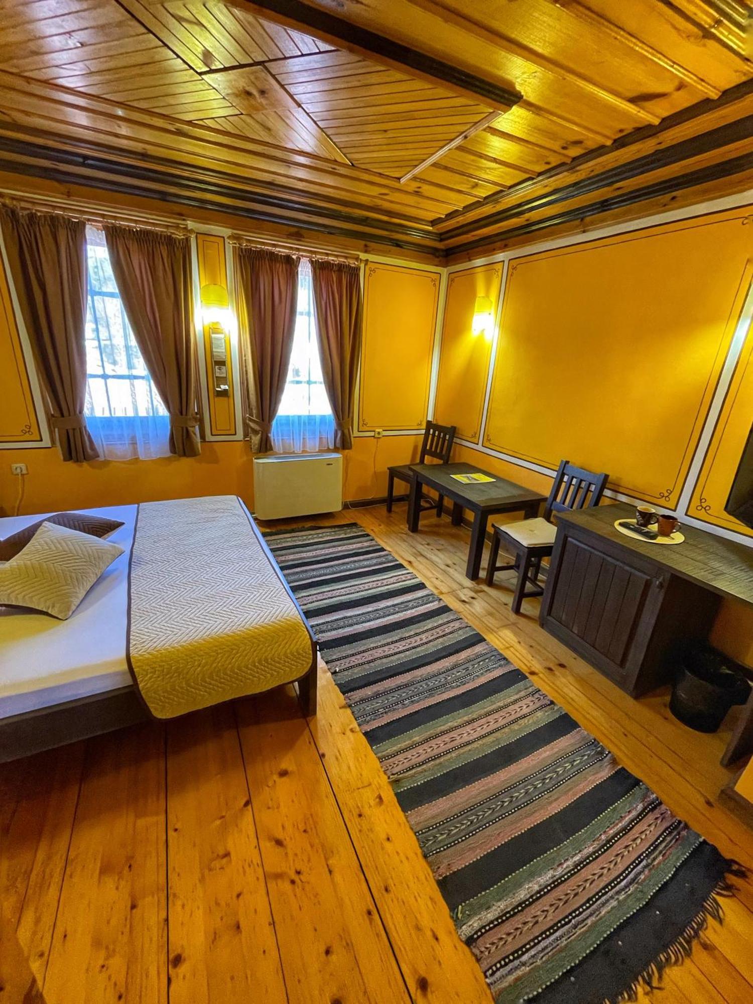 Guest Rooms Colorit Koprivstica Kültér fotó