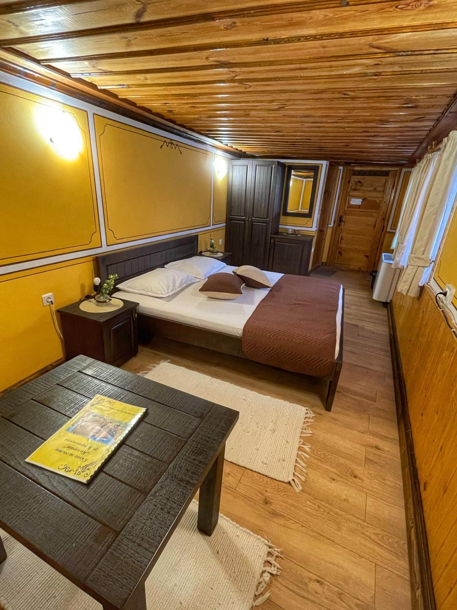 Guest Rooms Colorit Koprivstica Kültér fotó
