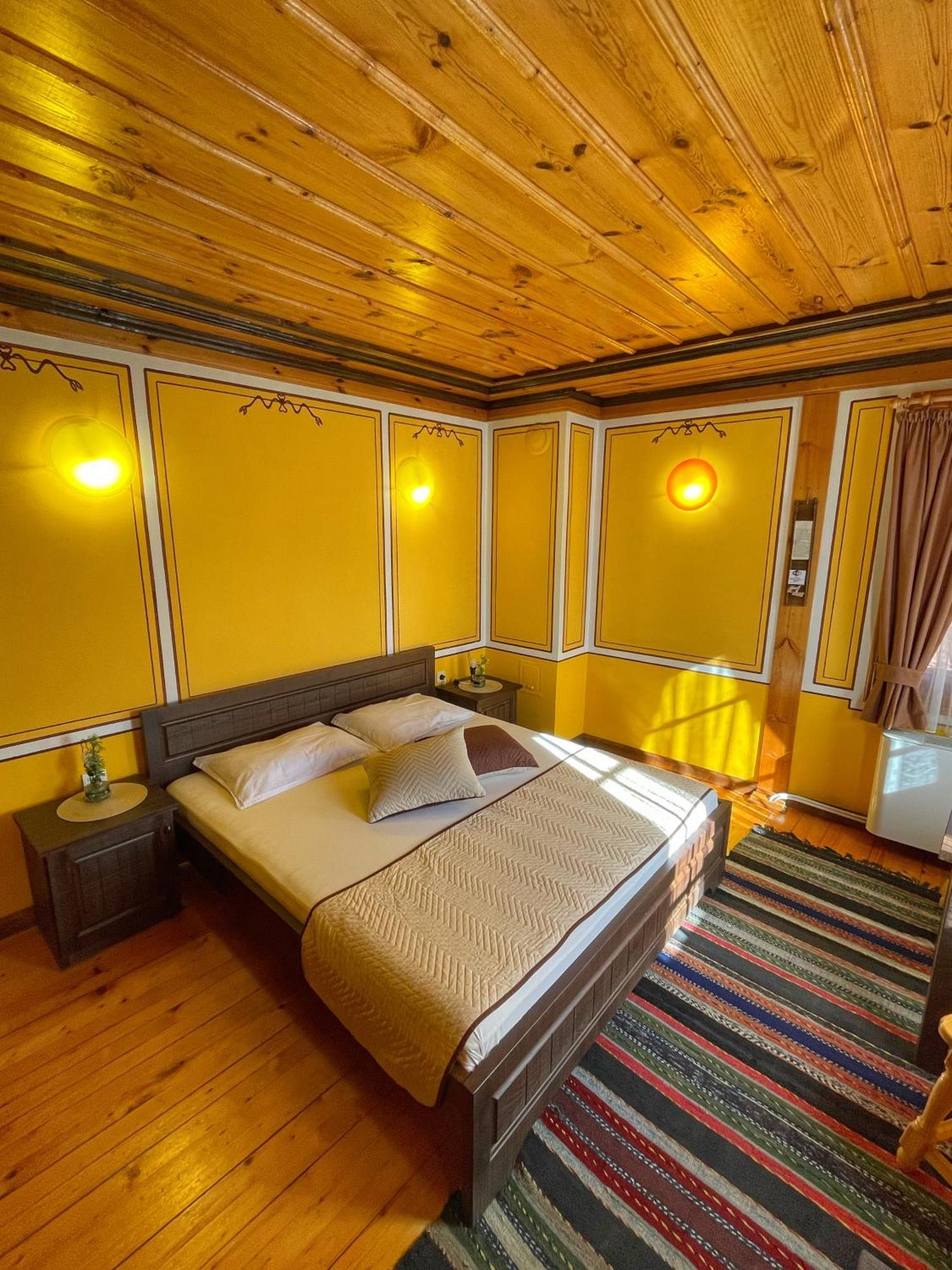 Guest Rooms Colorit Koprivstica Kültér fotó